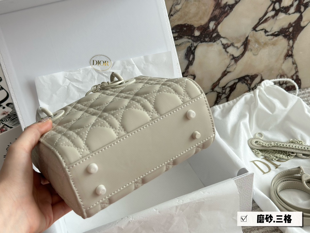 Dior Princess Diana matte model