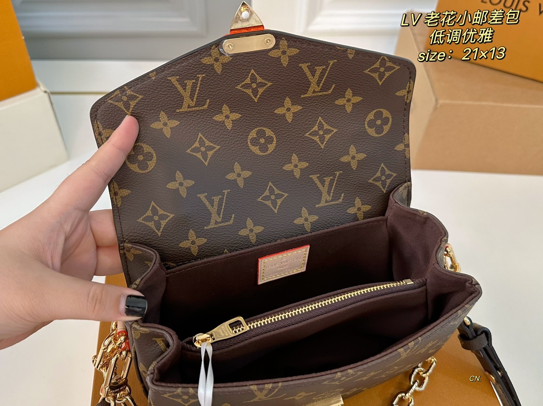 LV  mini Pochette Metis
