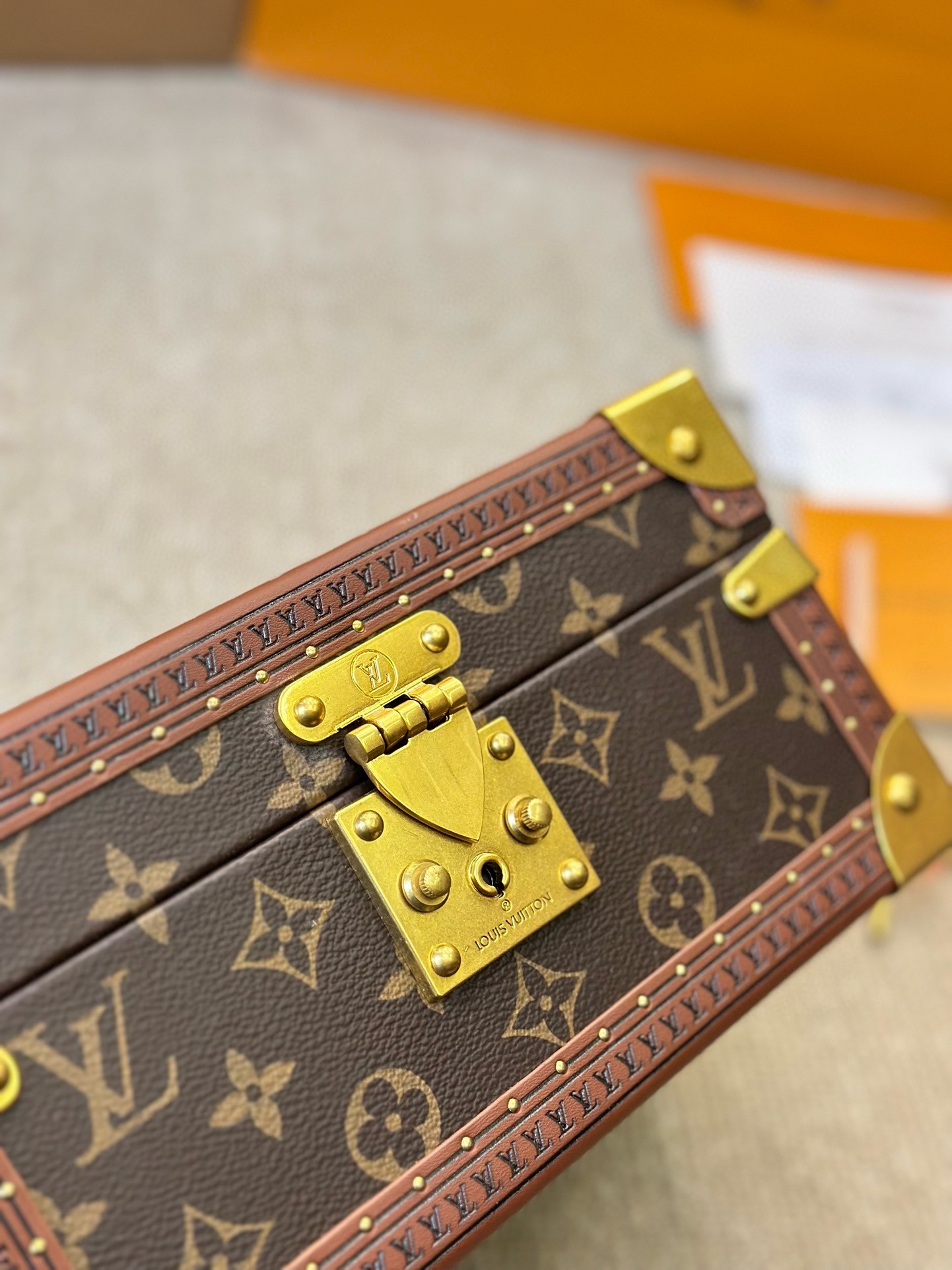 LV hard case storage box