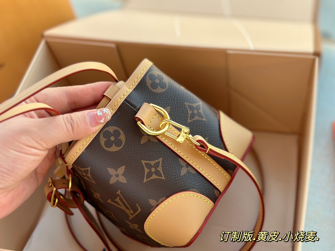 Lv noe purse