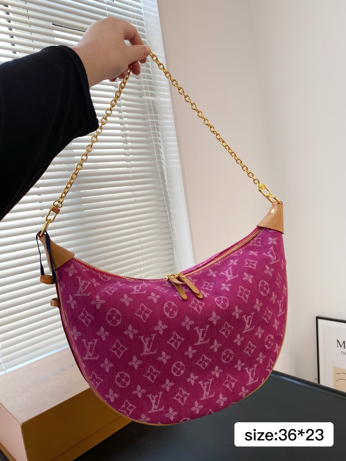 LV large pea bag