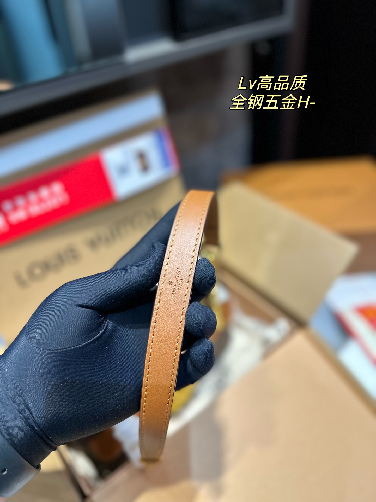 LV new Pochette Metis