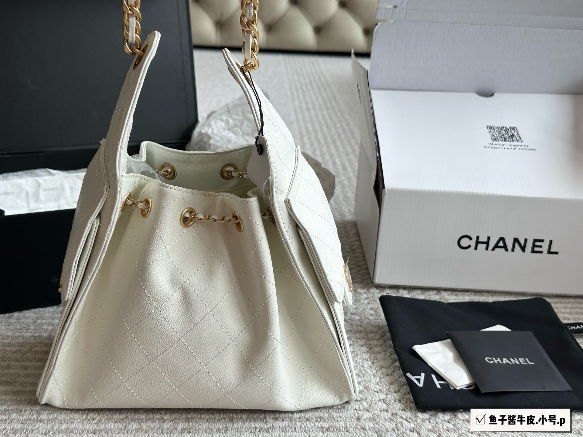 Chanel 25s hobo small