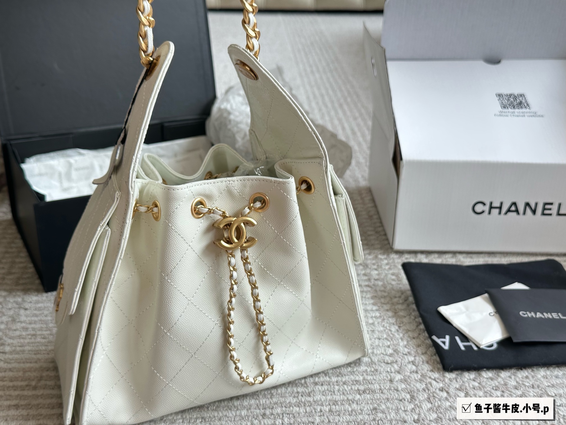 Chanel 25s hobo small