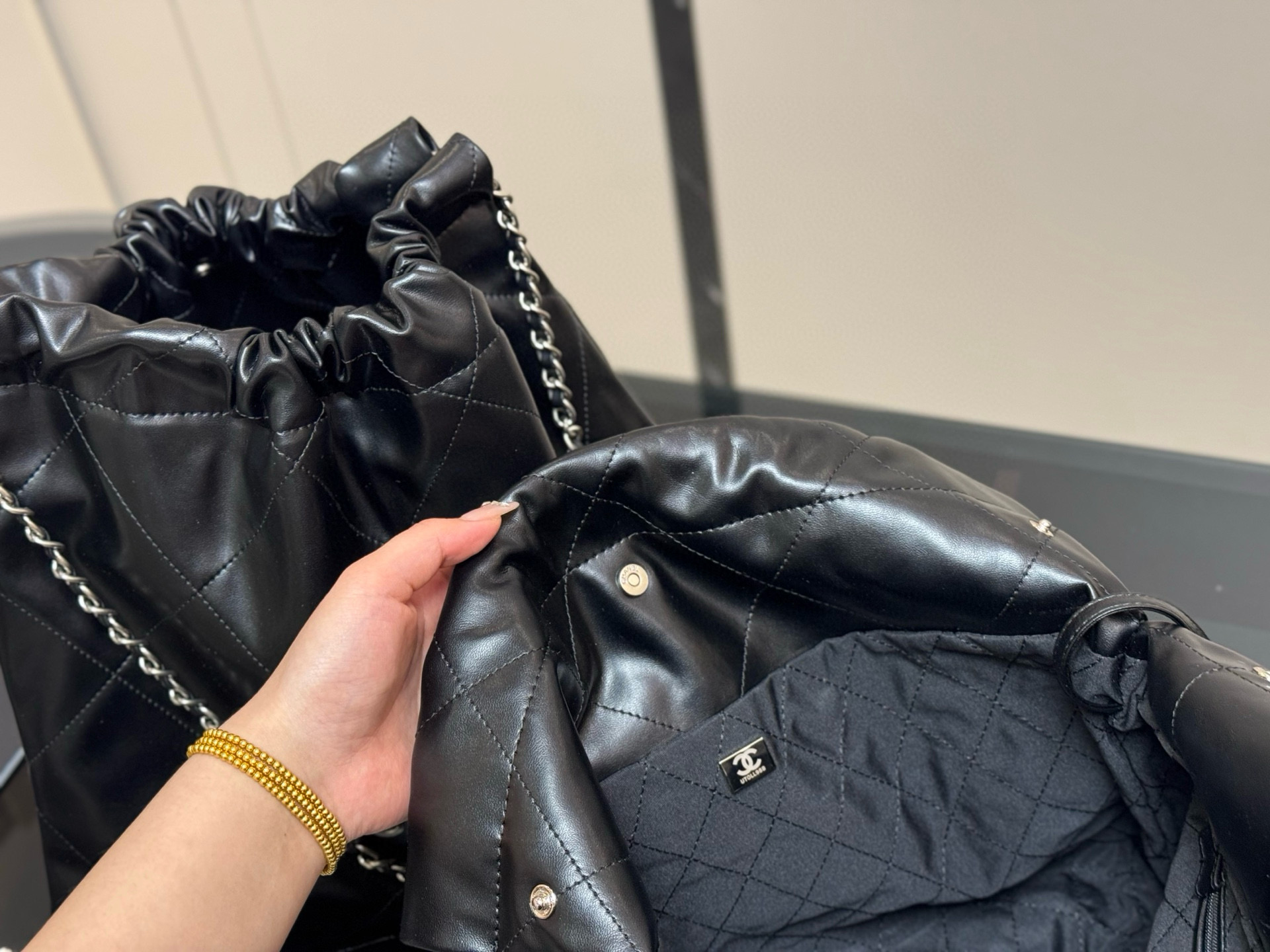 chanel 22 bag sliver hardware