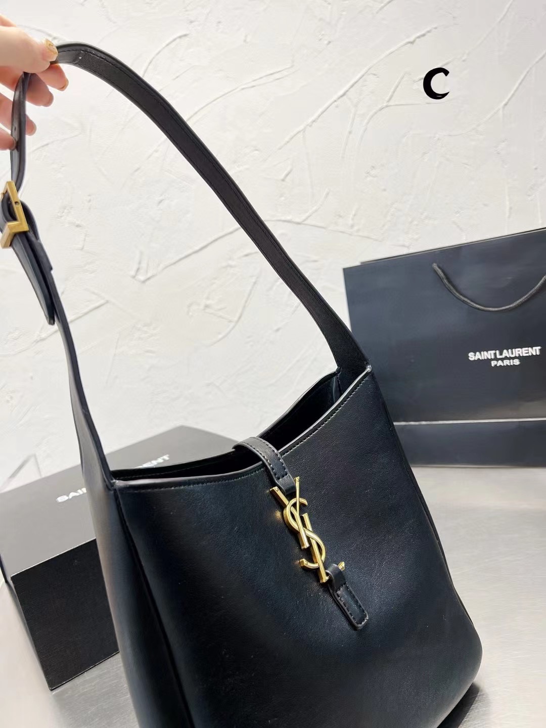Ysl hobo