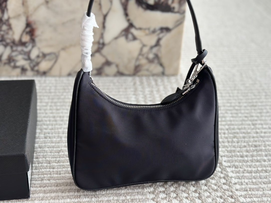 Prada hobo