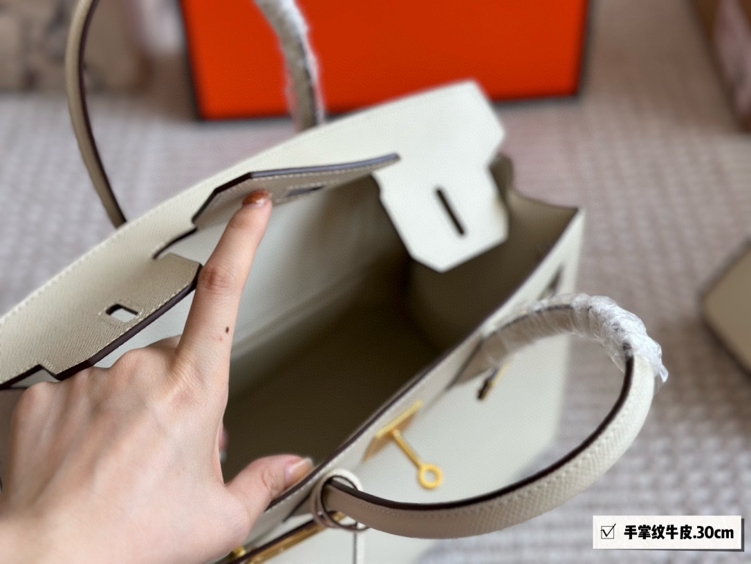 Hermès Brikin white