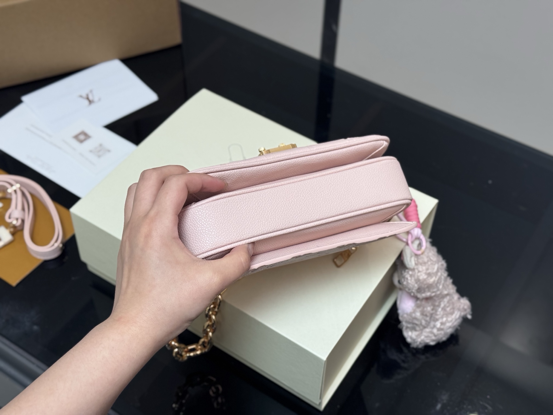 LV Pochette  East west