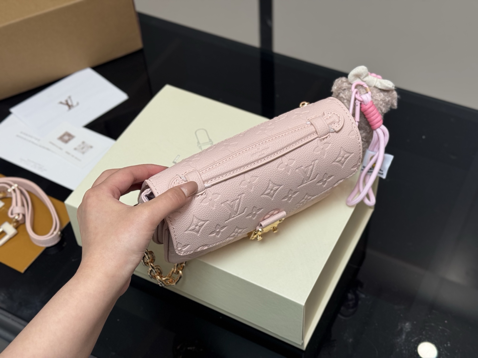 LV Pochette  East west