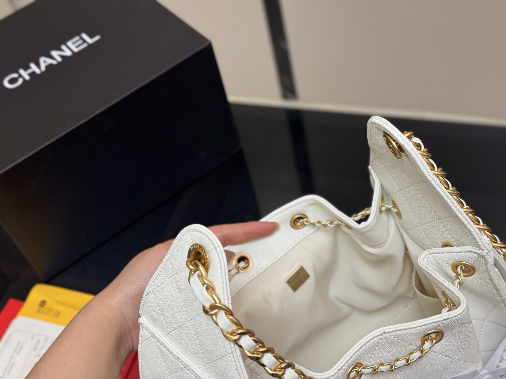 Chanel 25bag white small sizes