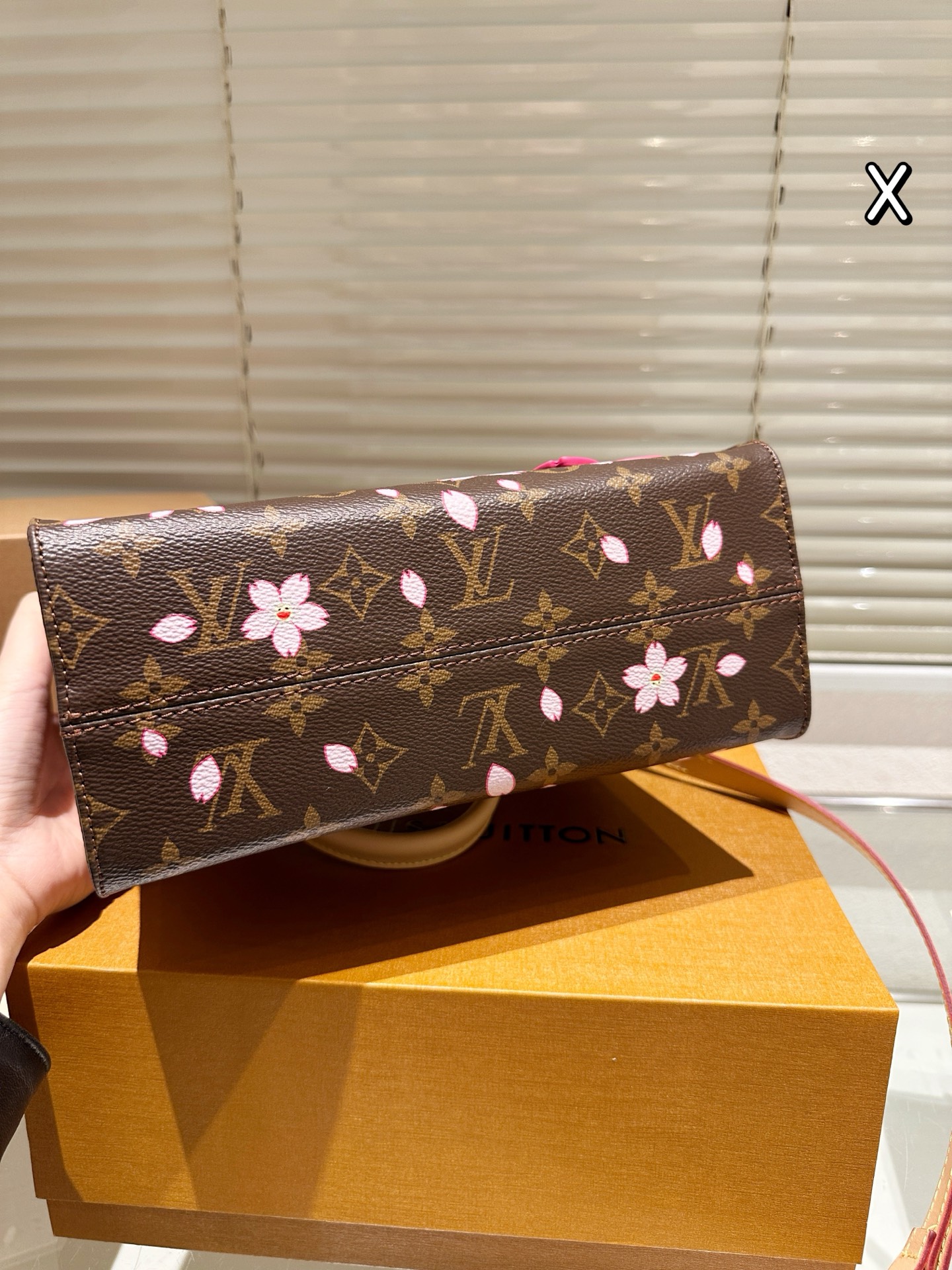 LV onthego 25