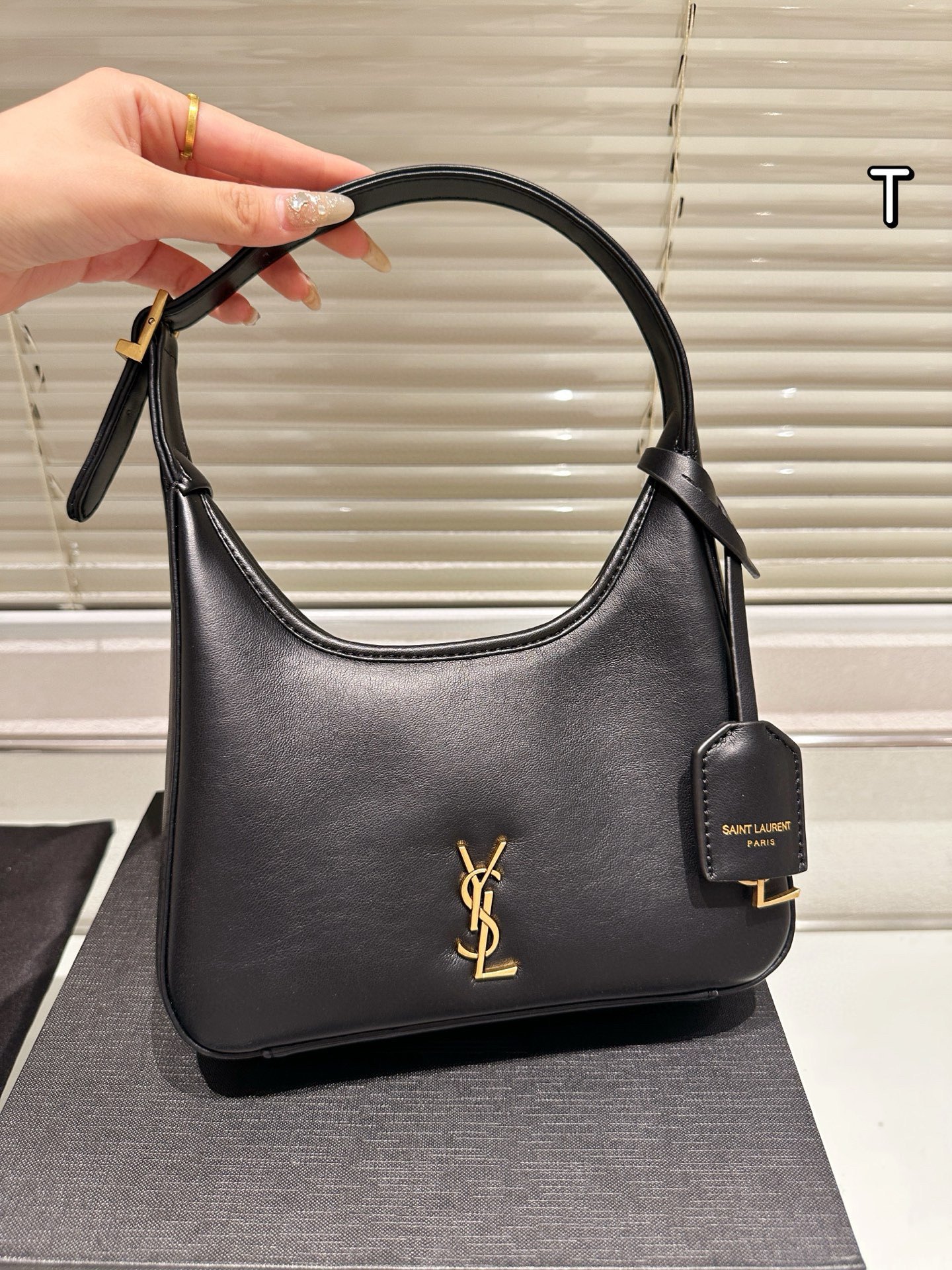 ysl hobo