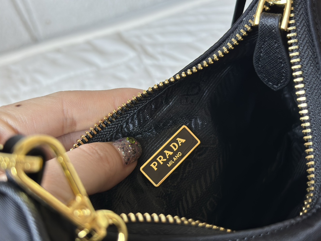 Prada hobo
