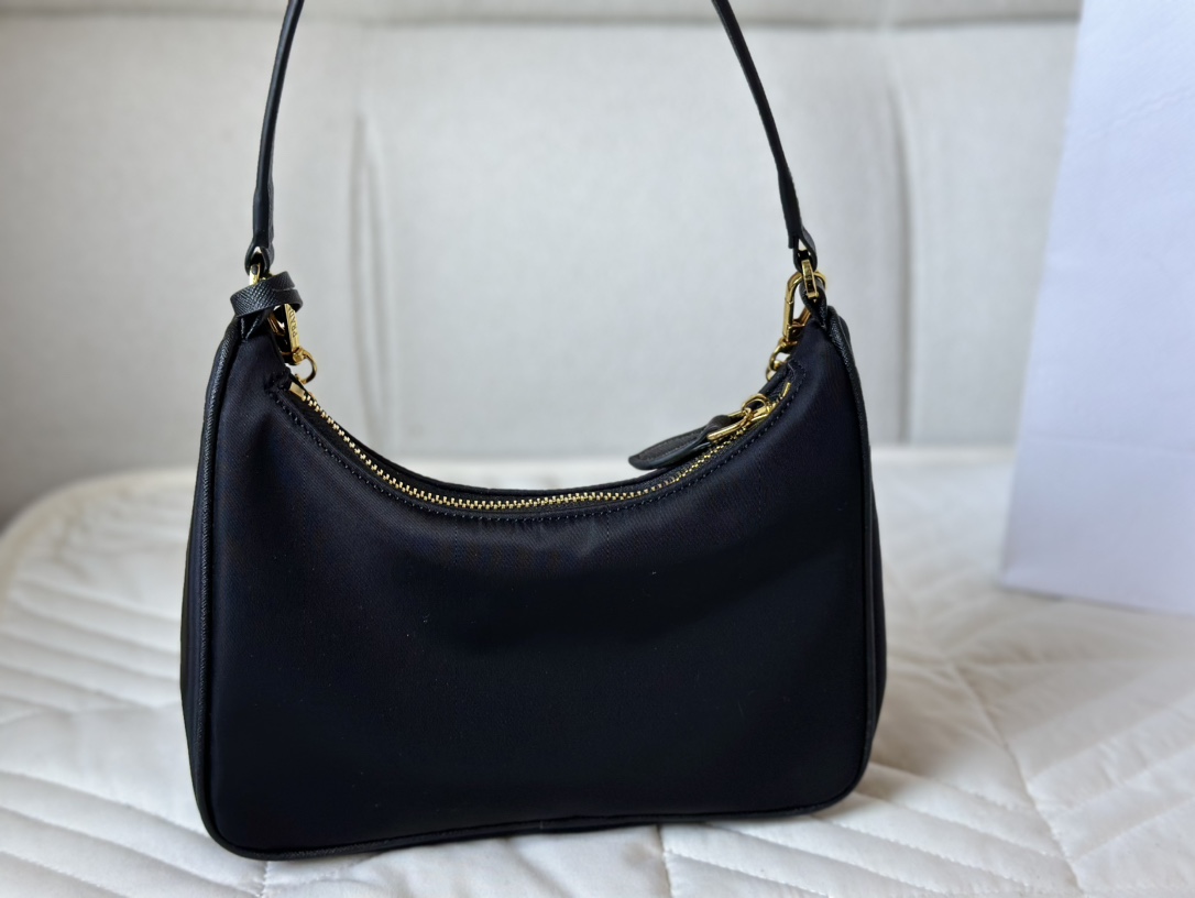 Prada hobo