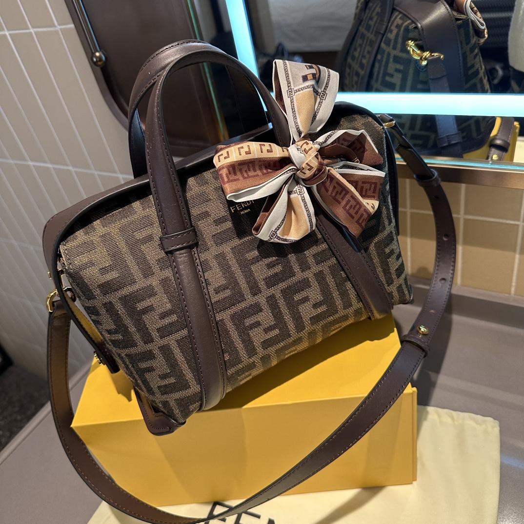 fendi Boston bag