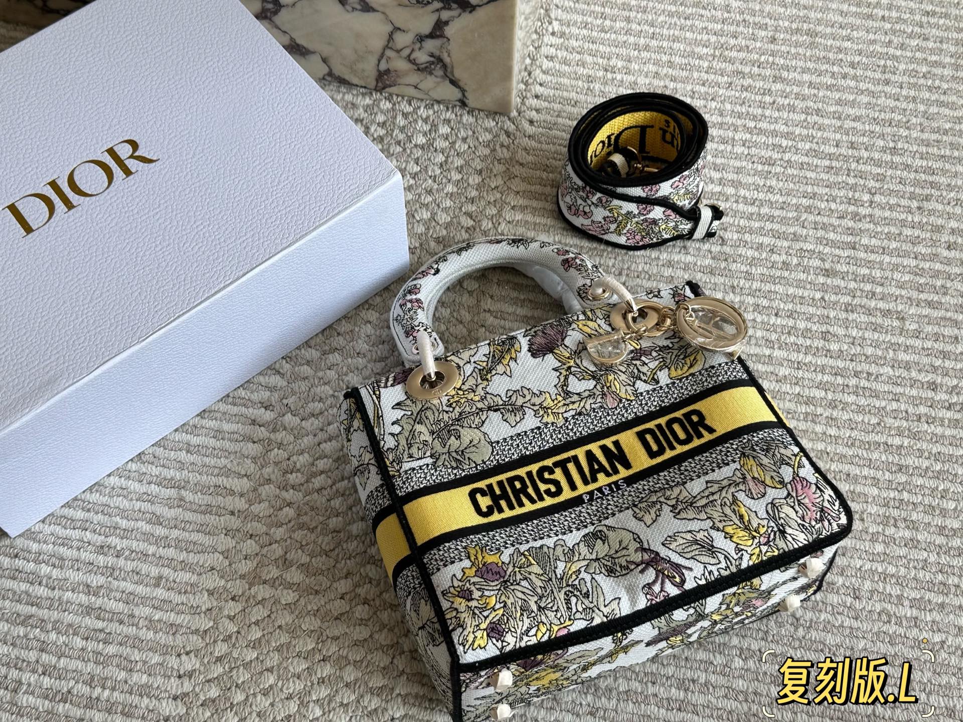 Embroidered Princess bag