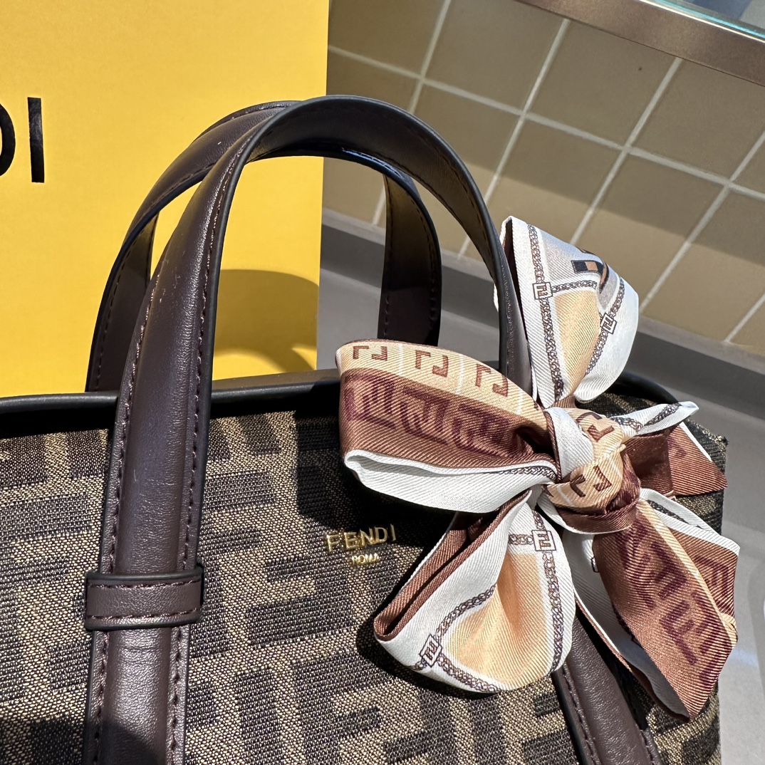 fendi Boston bag
