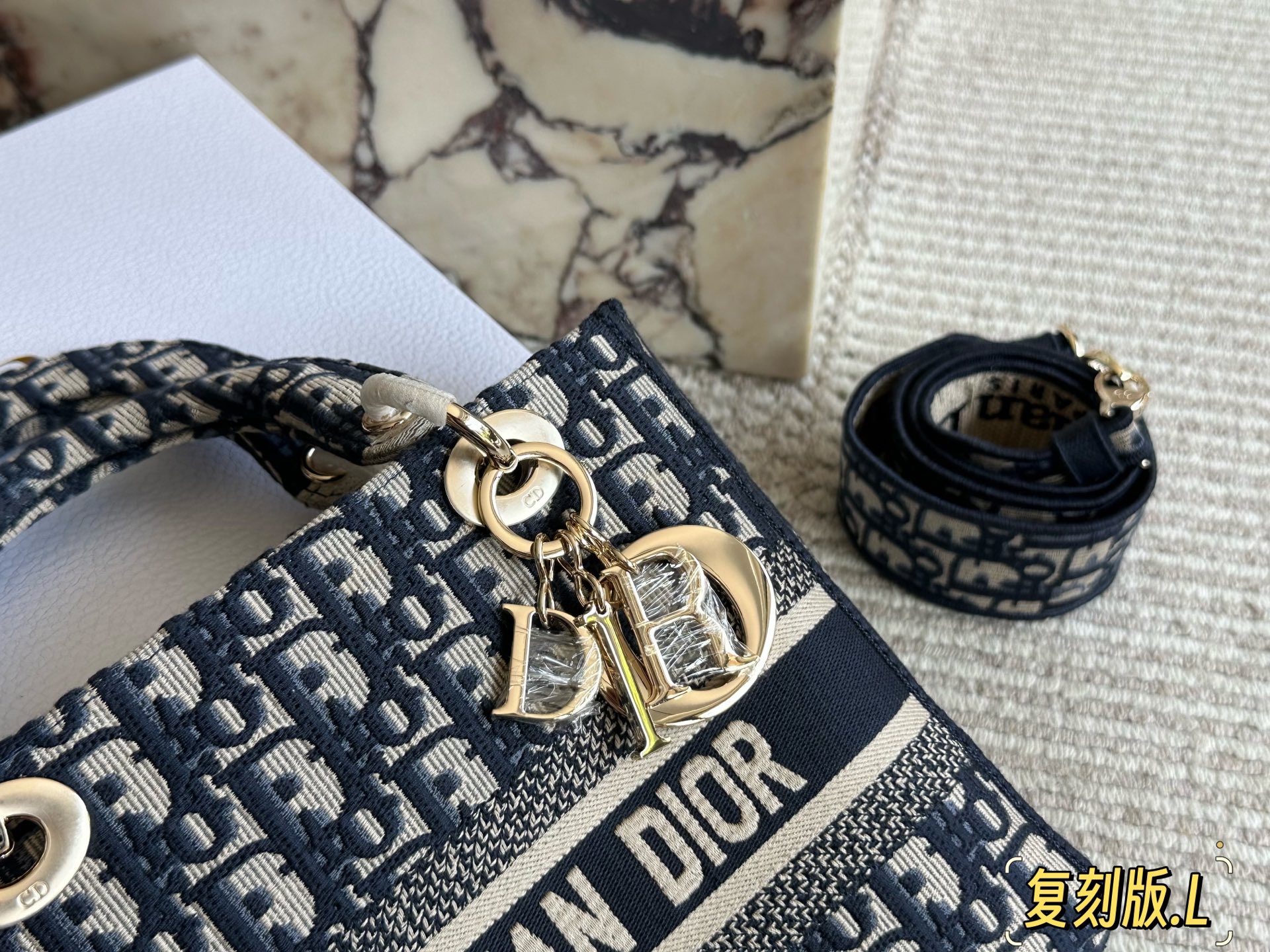 Embroidered Princess bag