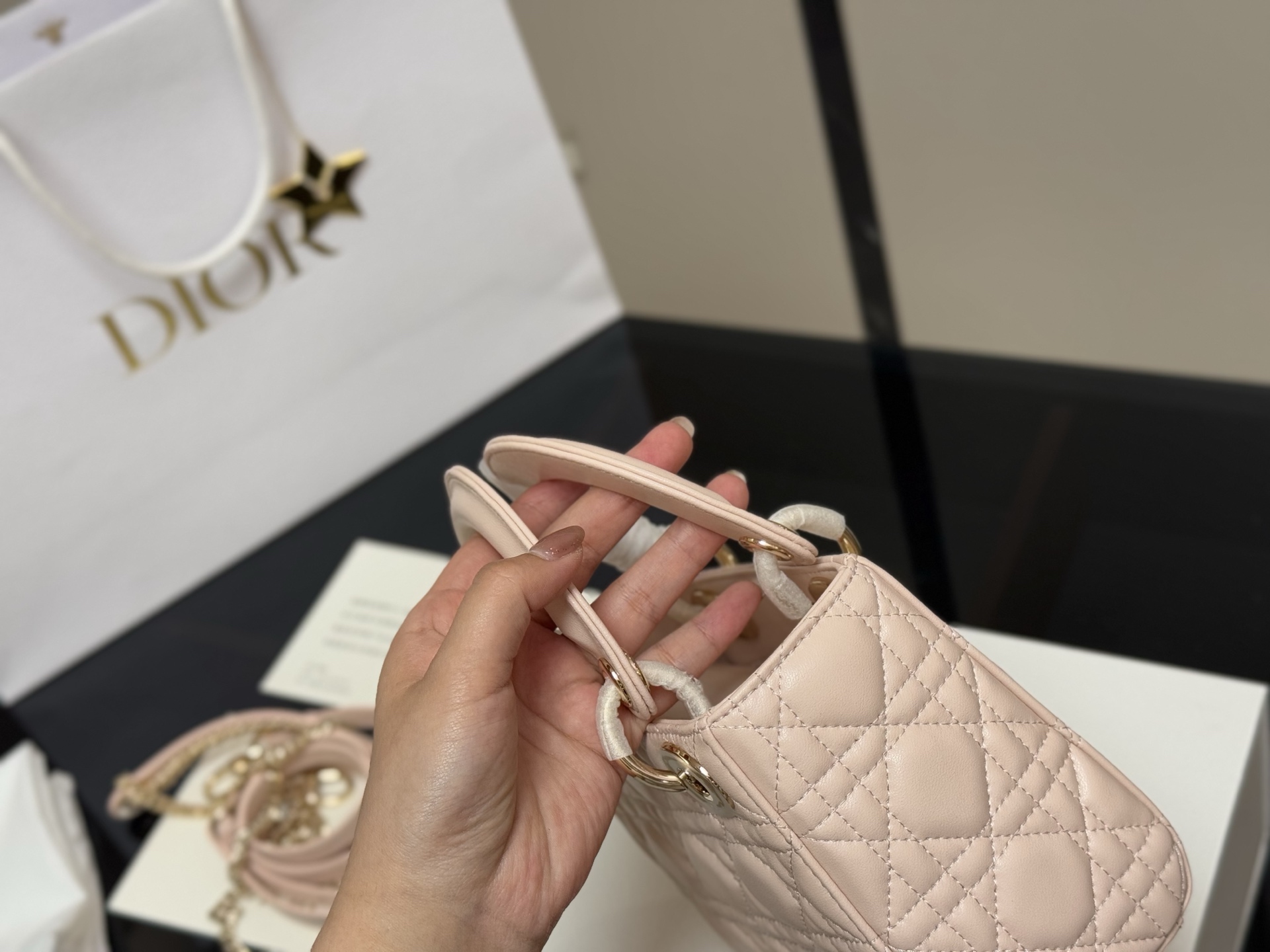 lady d has a diamond buckle