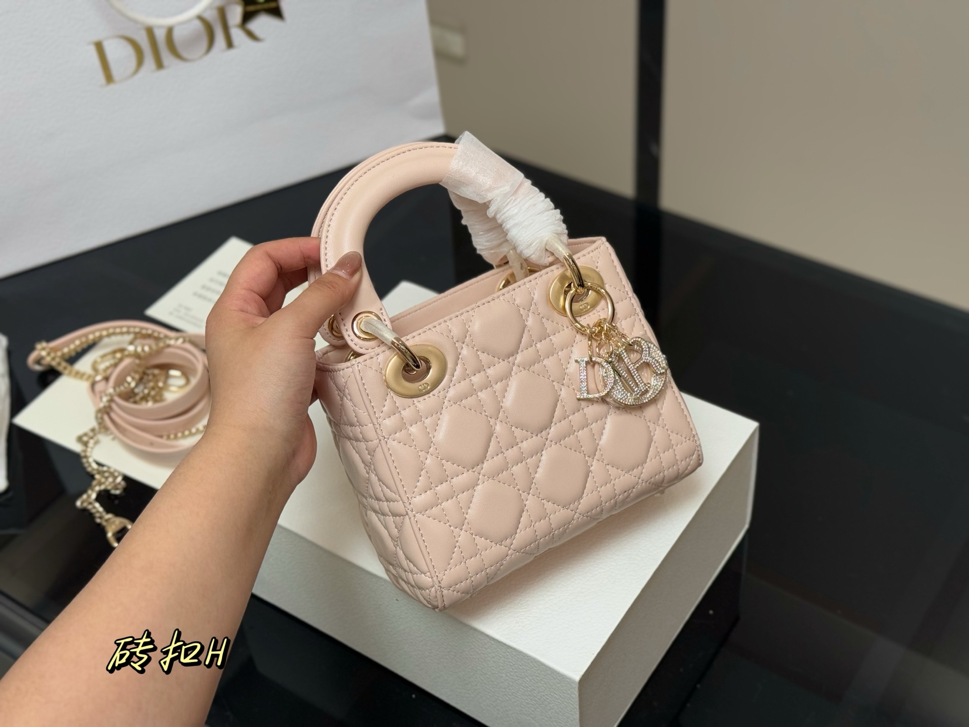 lady d has a diamond buckle