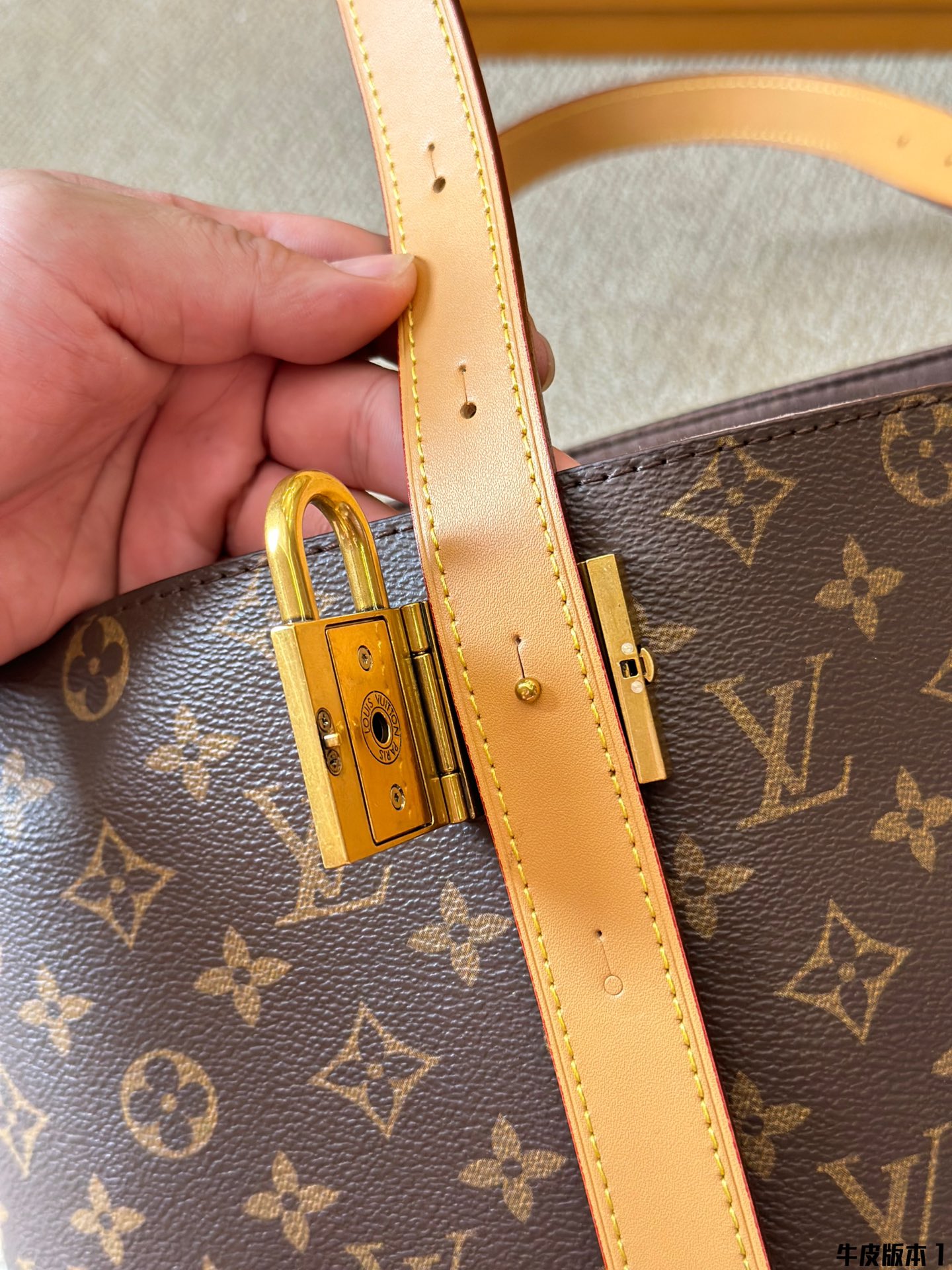 LV  Low Key tote bag