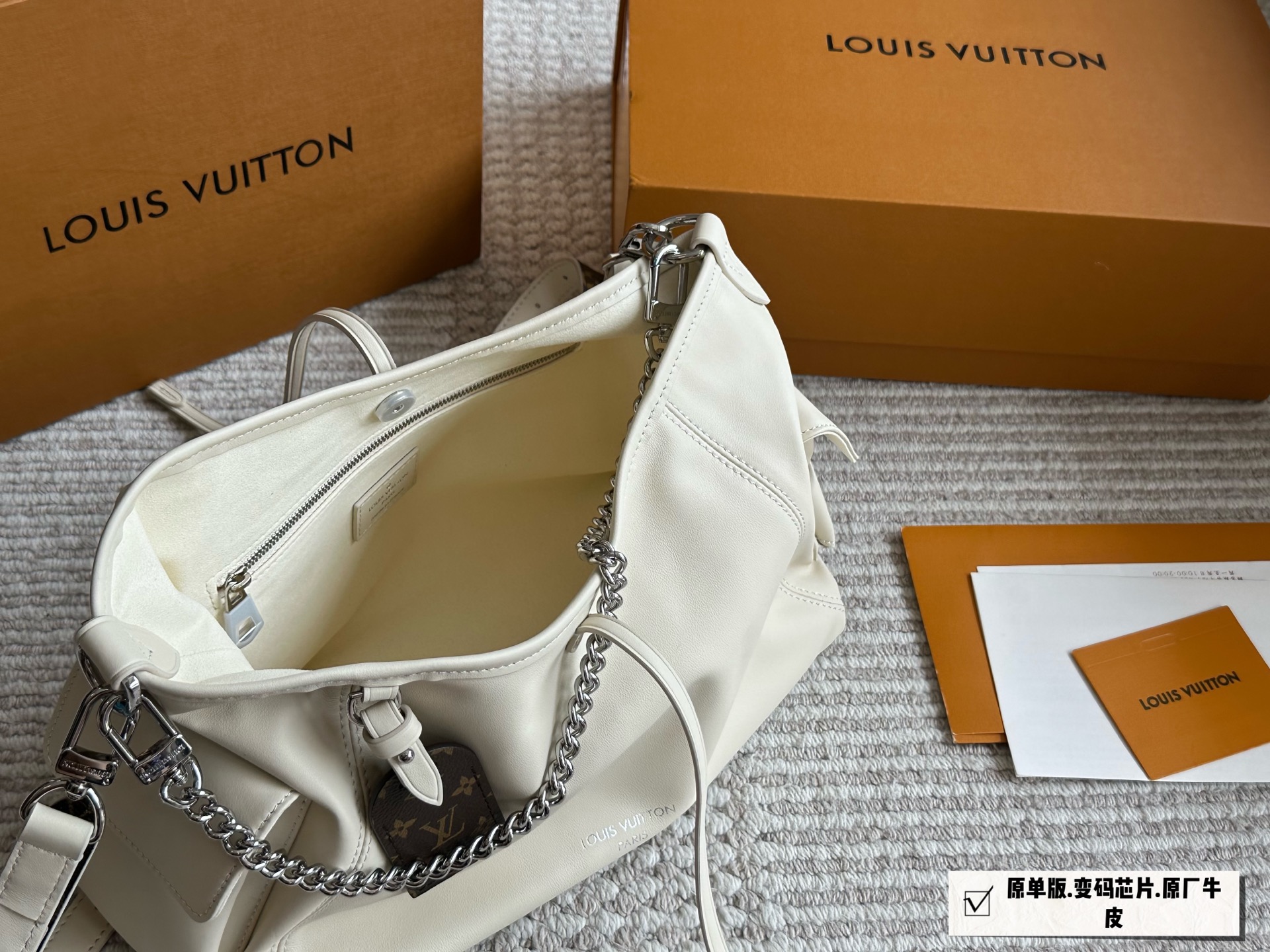 LV Carrall Small