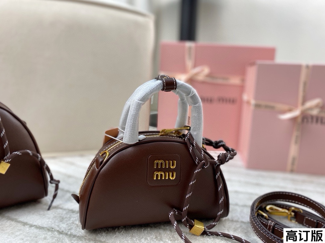 Miumiu Dumpling Buns