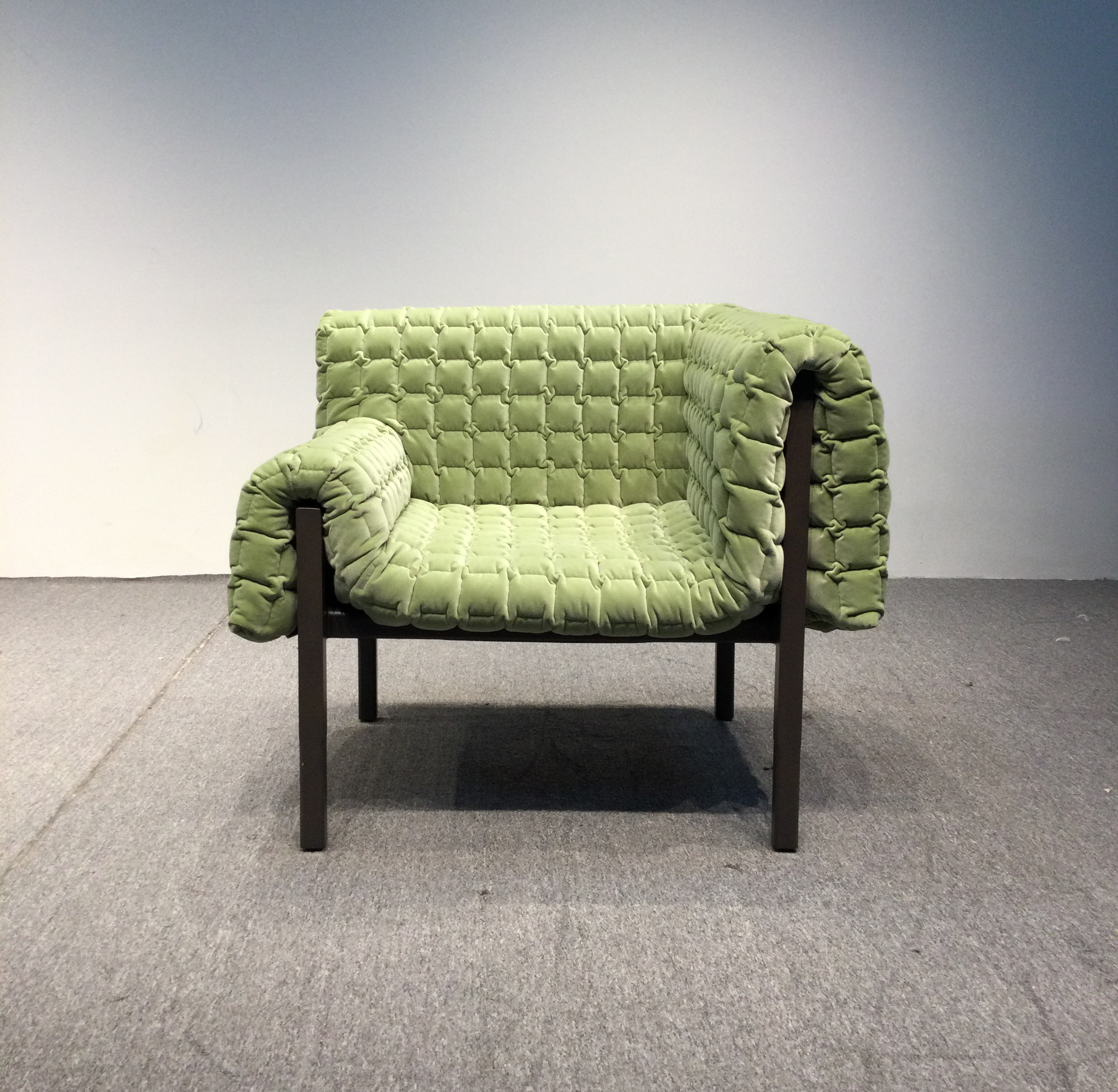 Italian minimalist designer Ruche Bella leisure chair, small living room straight row single sofa chair, living room combination fabric couch.