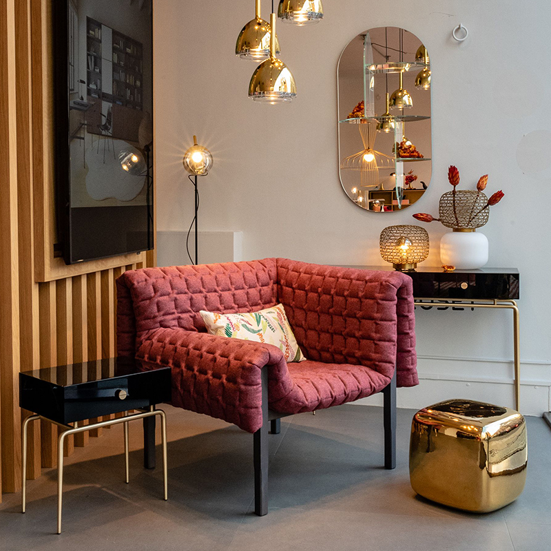 Italian minimalist designer Ruche Bella leisure chair, small living room straight row single sofa chair, living room combination fabric couch.