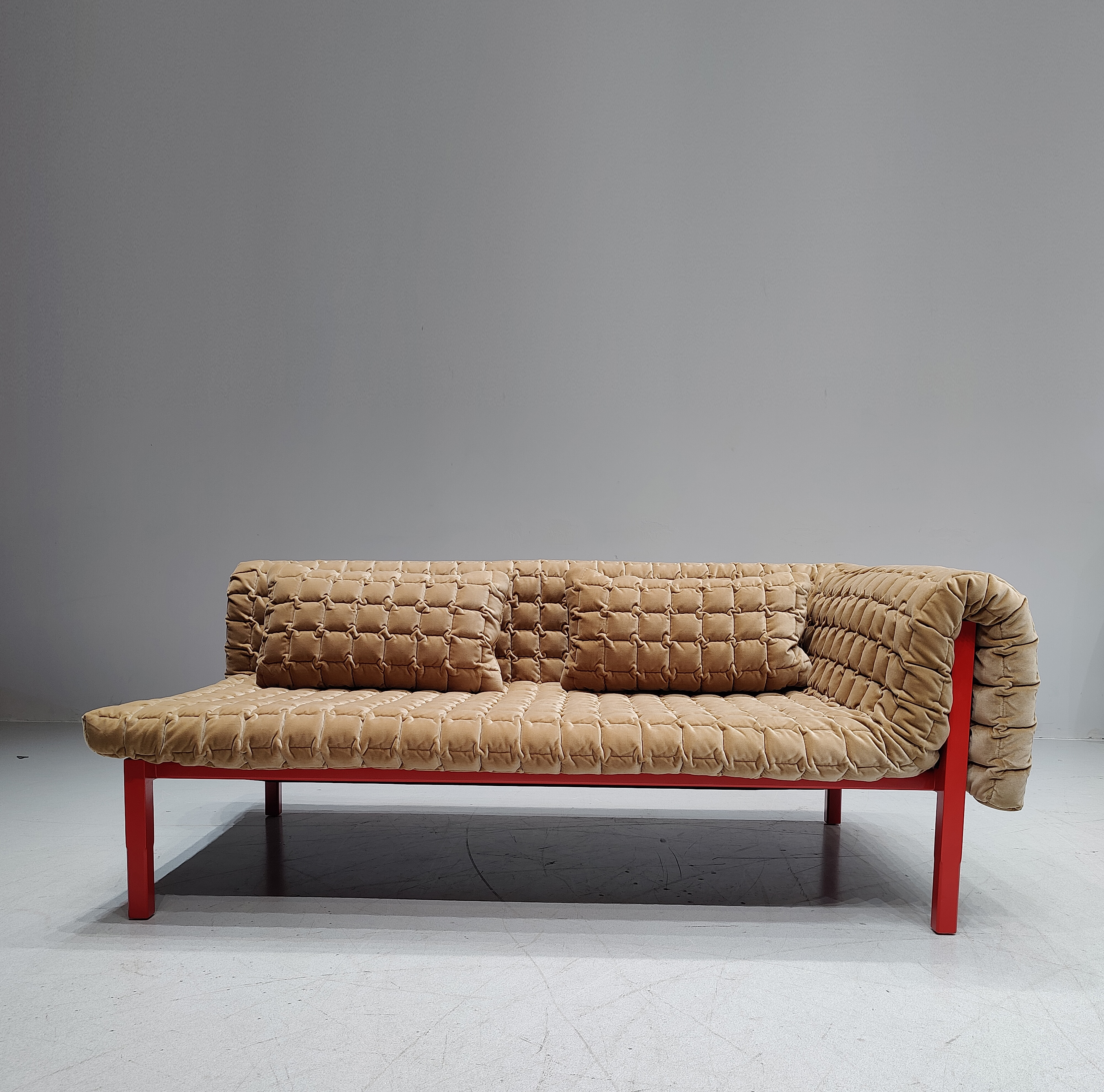 Italian minimalist designer Ruche Bella leisure chair, small living room straight row single sofa chair, living room combination fabric couch.