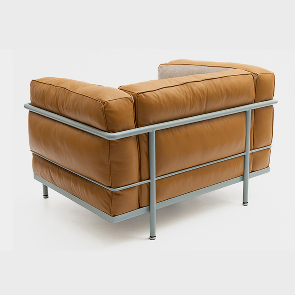 Italian minimalist LC3 leather sofa, stainless steel frame, Bauhaus retro style high-end office living room three seater couch.