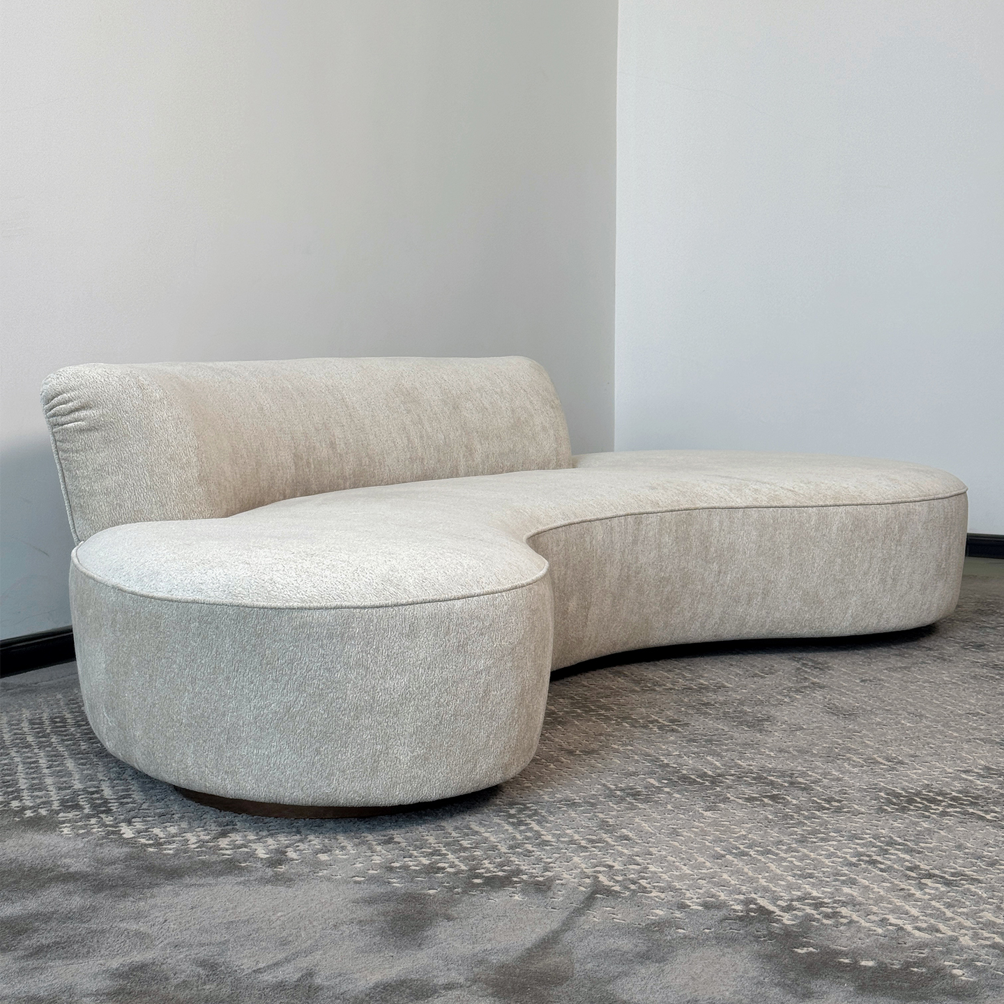 Italian minimalist designer fabric sofa, living room three seat curved sofa, leisure area couch