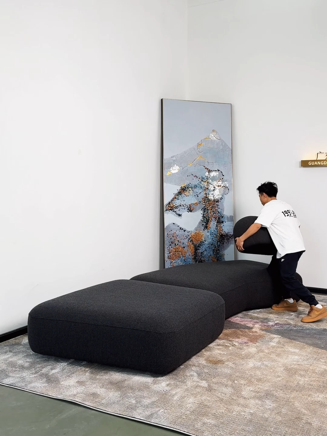 Modern minimalist curved island sofa, movable backrest pebble creative design, villa living room module combination fabric couch, reception negotiation hotel beauty salon leisure sofa set