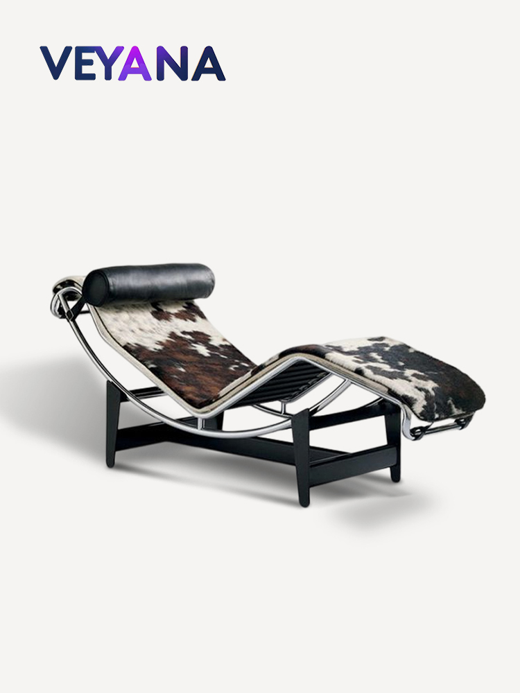 Italian designer LC4 Chaise Lounge, luxurious top layer cow fur, living room balcony single sofa lounge chair, retro style lazy lunch chair.