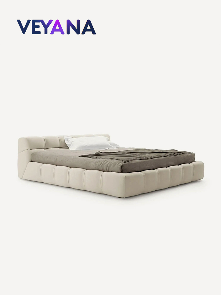 Italian minimalist Tufty bed, puff leather bed, master bedroom 1.8-meter fabric double bed, French cream style tatami soft bed.
