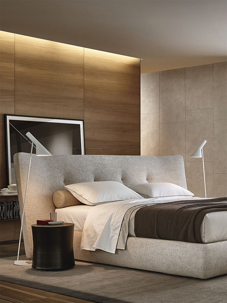 Italian minimalist designer Rever bed, modern style high-end wide screen soft bed, villa, hotel, apartment bedroom fabric double bed.