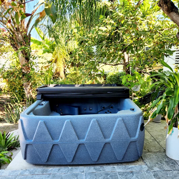 Elite AR500 5-Person 29-Jet Plug & Play Hot Tub with Ozonator, powered By Jacuzzi Pumps