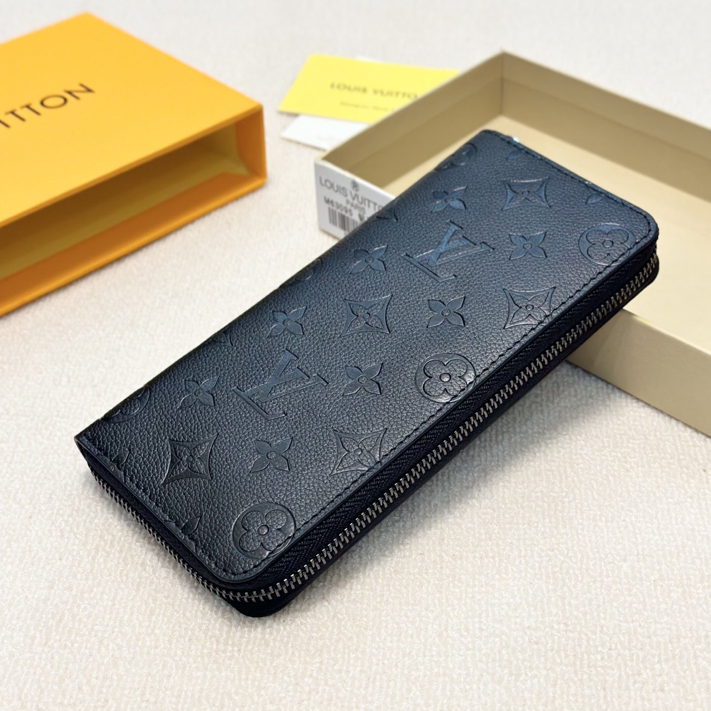 LV Men's Classic Monogram Long Wallet V1503
