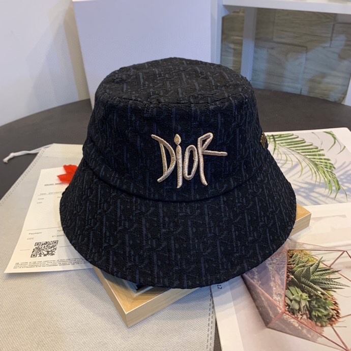 CD Lettering embroidered bucket hat V1604