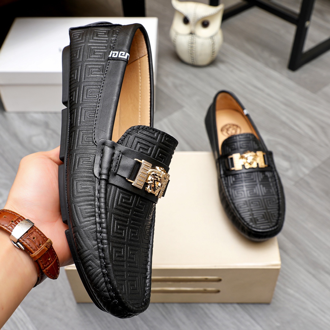 Vs Men's Medusa Head Logo Loafers  V1714