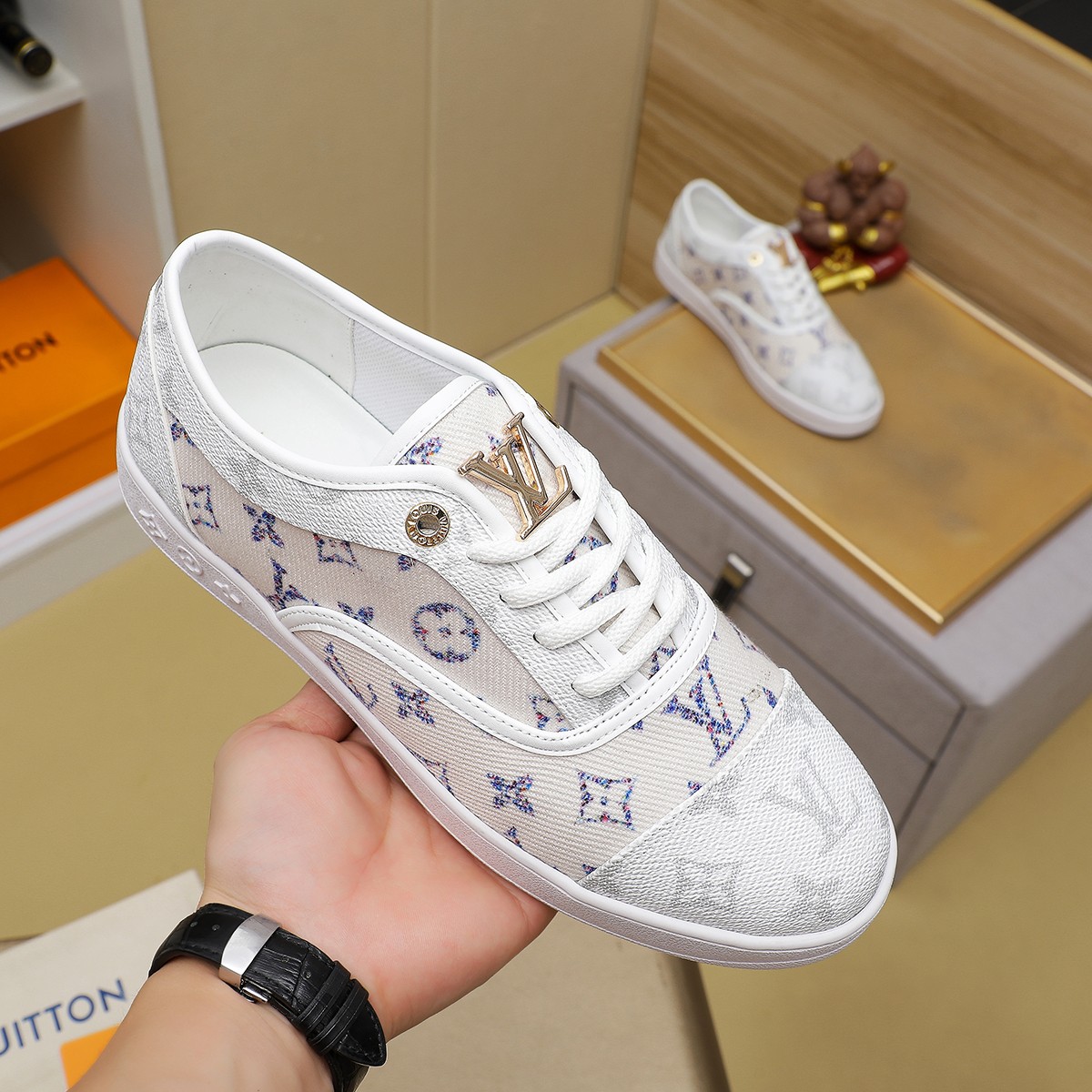 LV Low Top Fashion Sneakers V1711
