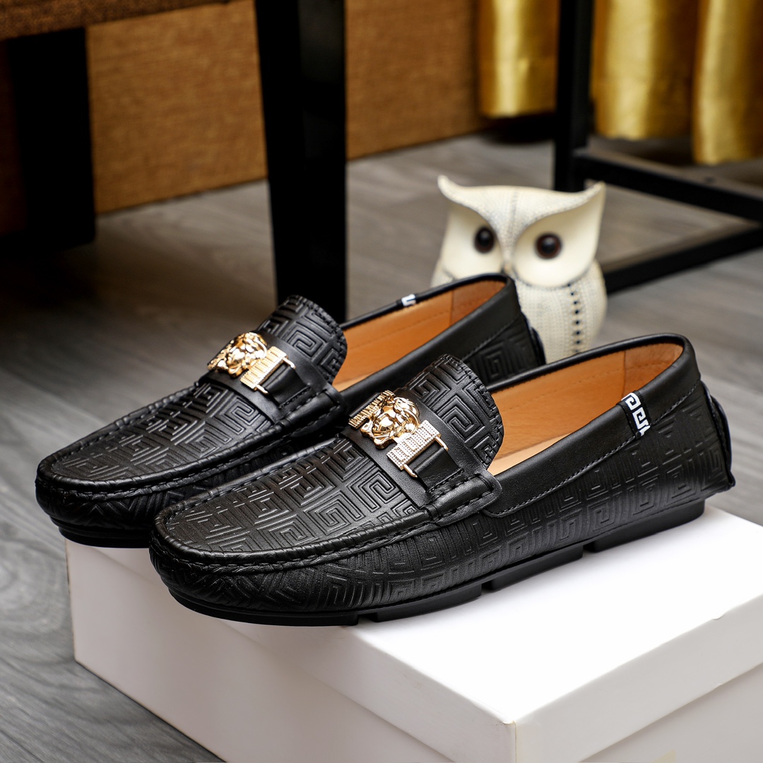 Vs Men's Medusa Head Logo Loafers  V1714