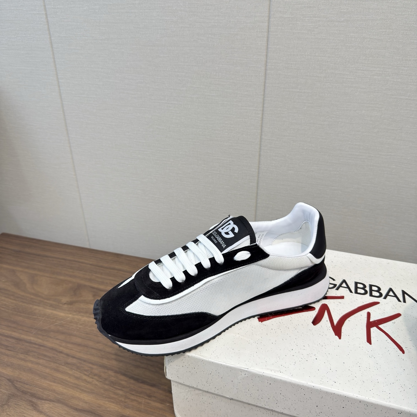 D&G New thick-soled casual Shoes V3201