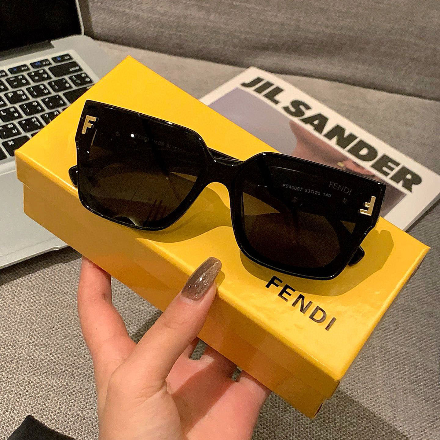 FD 24s Fashion Sunglasses V350201