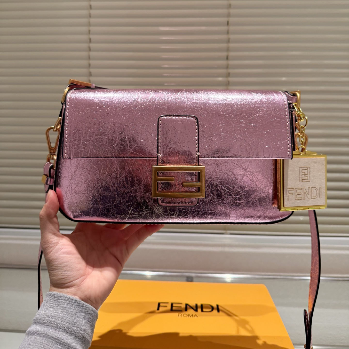 FD Fashion Women Shoulder Bags V380103