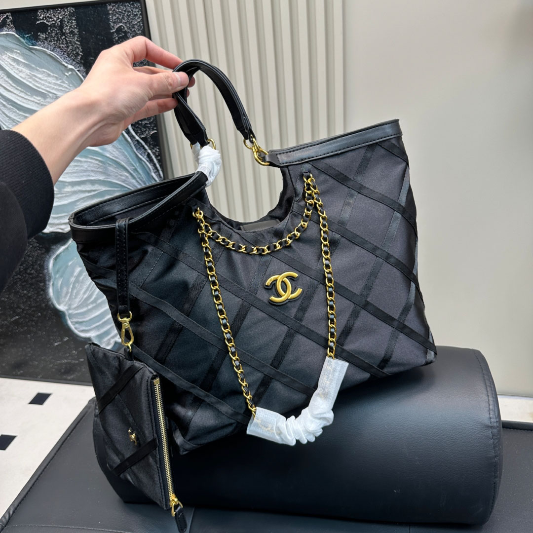 CH Nylon Chain Tote V392501