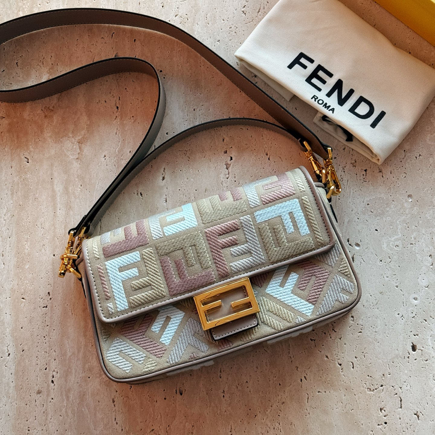 FD Fashion Women's Handbag V380110