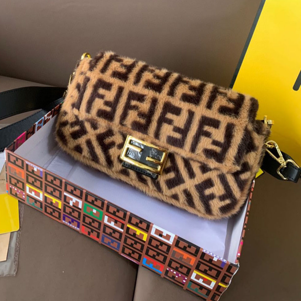 FD Fashion Plush Women's Shoulder Bag V380114