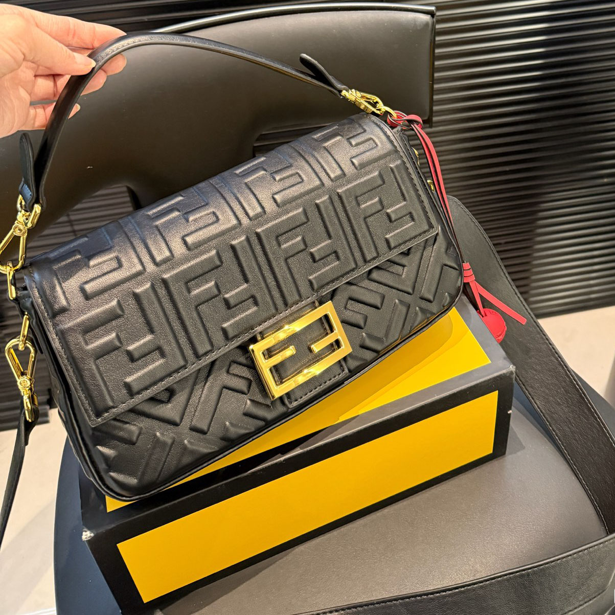 FD Women's Fashion Shoulder Bag V380112